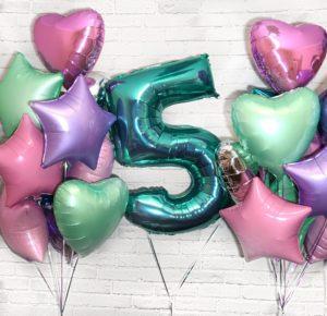 Композиция фольгированных шаров на день рождения 5 лет – «Блестящий водопад»