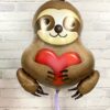 Гелиевый фольгированный шар «Ленивец с сердцем» 70 см 10467