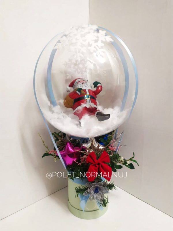 Новогодний шар с цветочной корзиной для оформления праздника