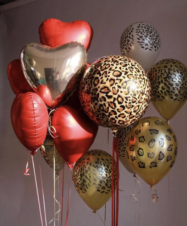 Воздушные шарики для девушки «Красный леопард»