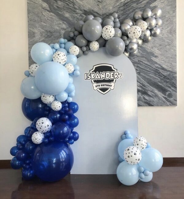 Фотозона с надувными шариками на праздник со стильным дизайном