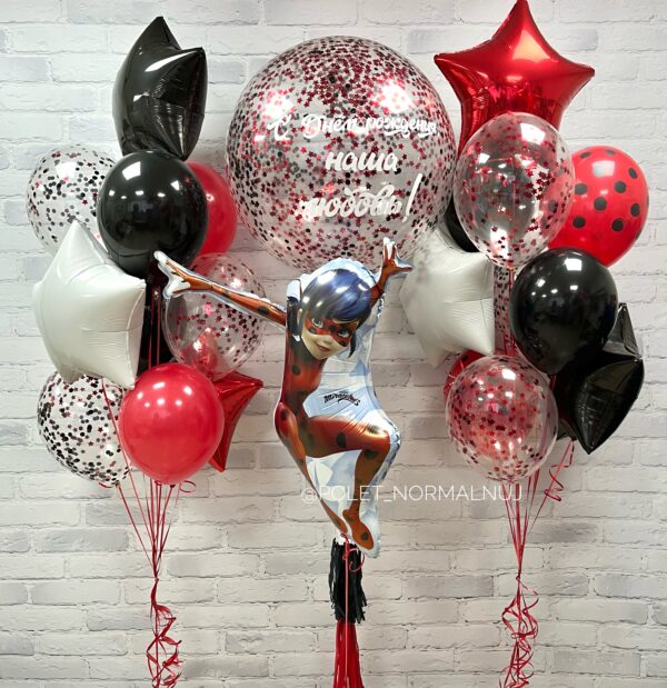 Композиция из воздушных шаров с героями мультфильма «Леди баг с большим шаром»