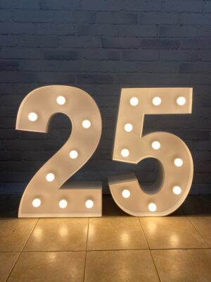 Светящаяся цифры 25 для оформления праздника 80 см (аренда)
